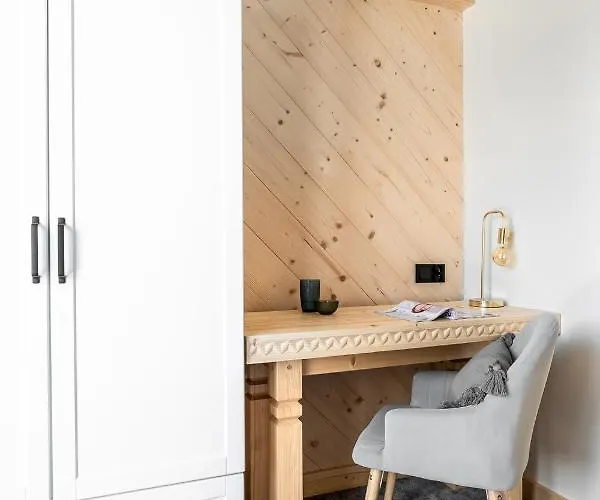 Folkova 21 - * ביאלי דונאייק